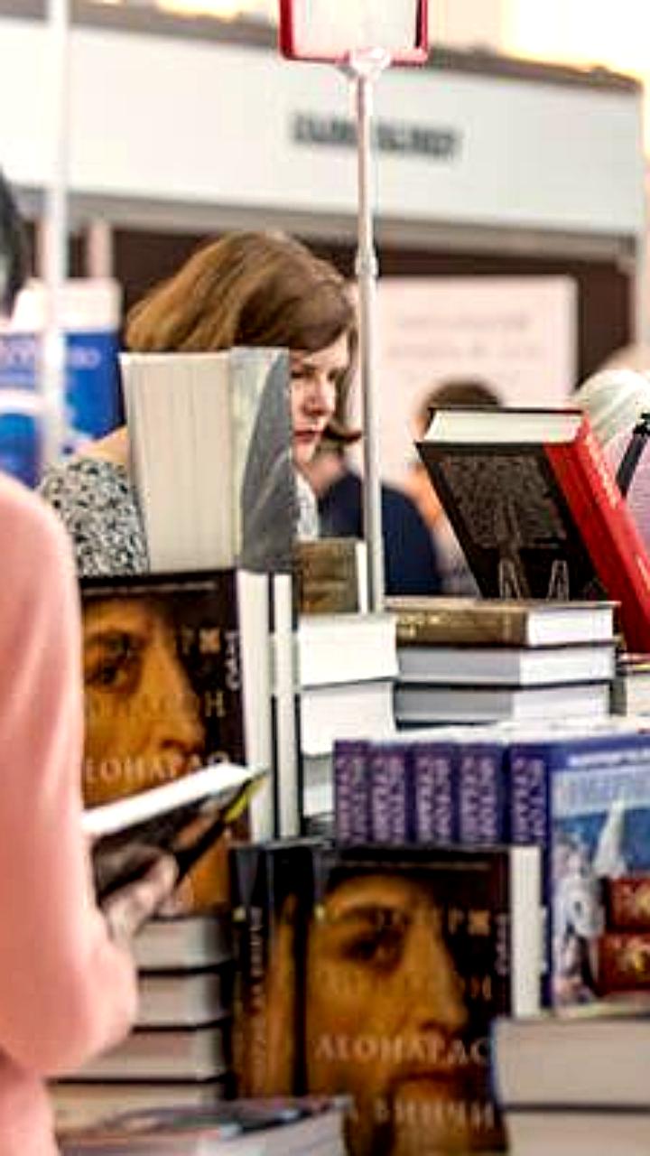 Сергей Собянин анонсировал XIX конкурс «Лучший книжный магазин Москвы» на 2025 год