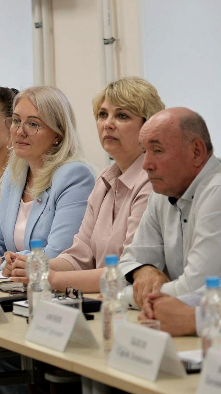Обсуждение приоритетных задач и проектов в Запорожской области и Вельском районе