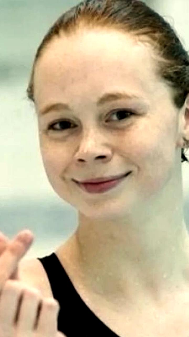 Алина Змушко и сборная России устанавливают рекорды на чемпионате мира по плаванию в Сингапуре
