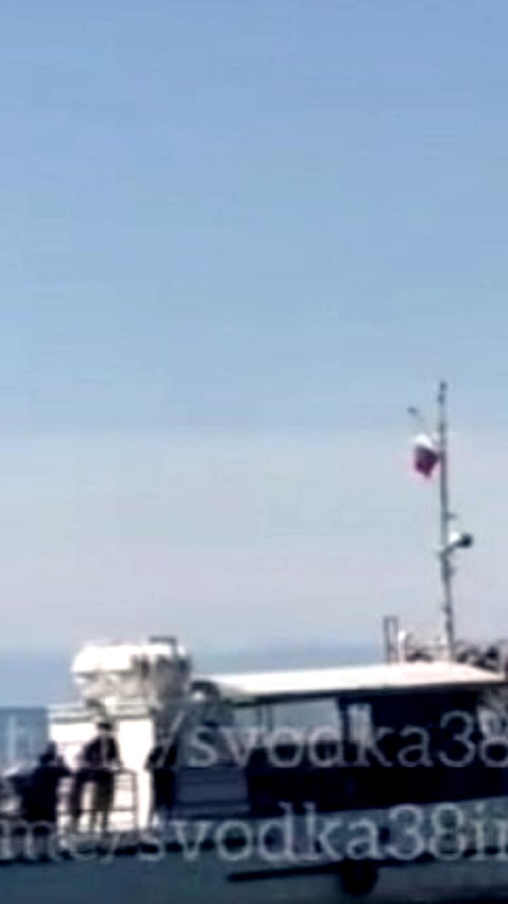Прокуратура проверяет обстоятельства наезда судна на волнолом в Листвянке