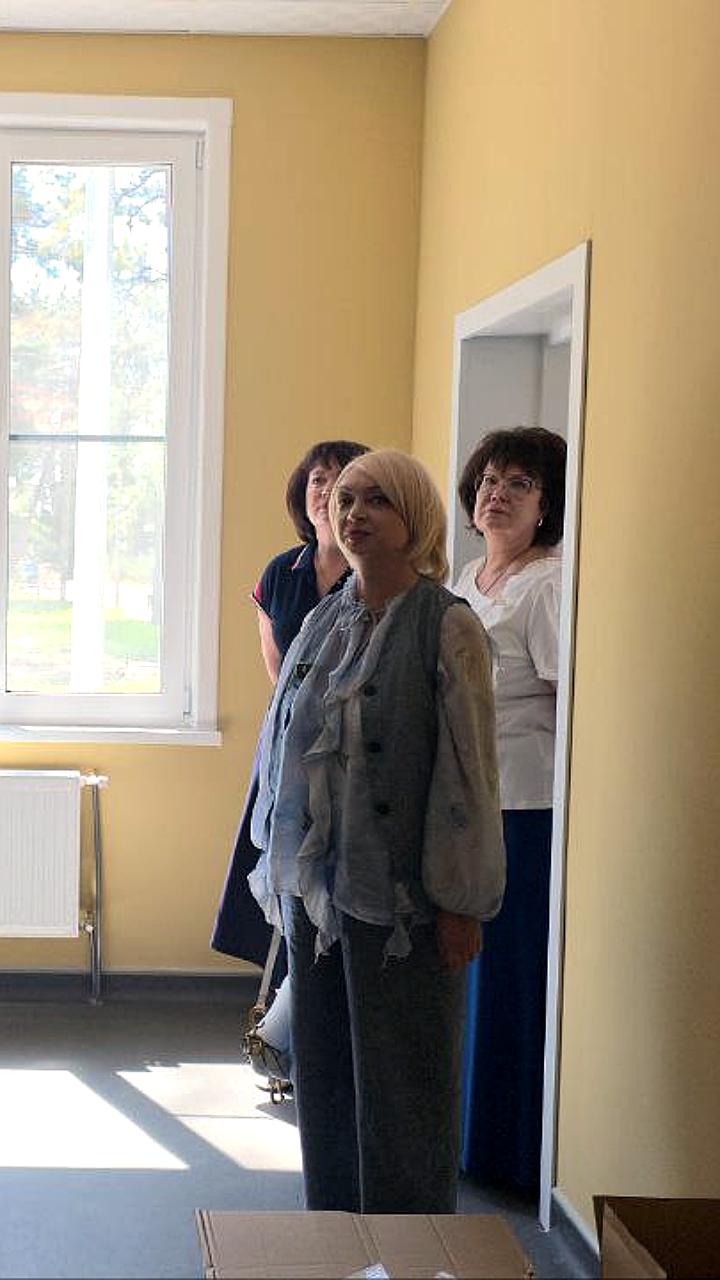 В Новоайдаре завершается строительство нового детского отделения после разрушения