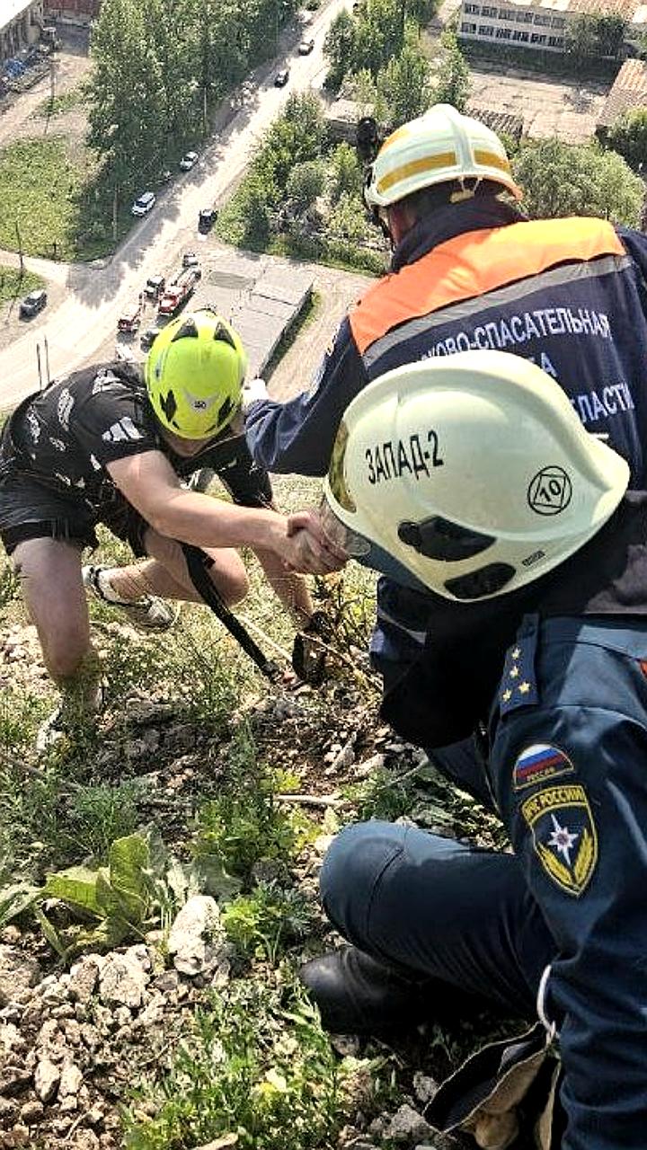 Спасение мужчины на горе Доменная: экстренная помощь после поиска козы