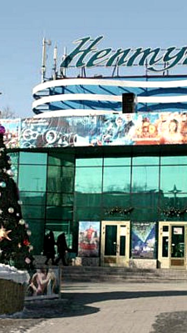 Закрытие кинотеатра «Нептун» во Владивостоке: увольнение сотрудников и арест имущества