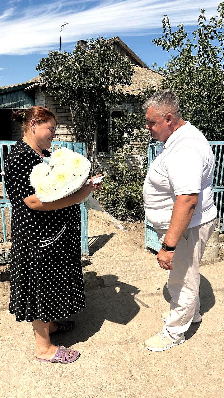 В Херсонской области многодетной семье вручили удостоверение