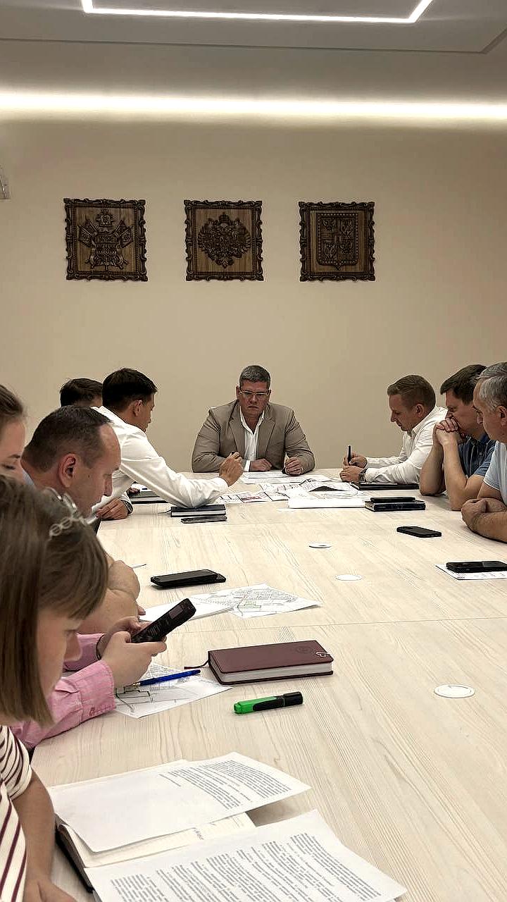 Обсуждение развития земельных участков для многодетных семей и жилищного строительства в Запорожской области и Ульяновске
