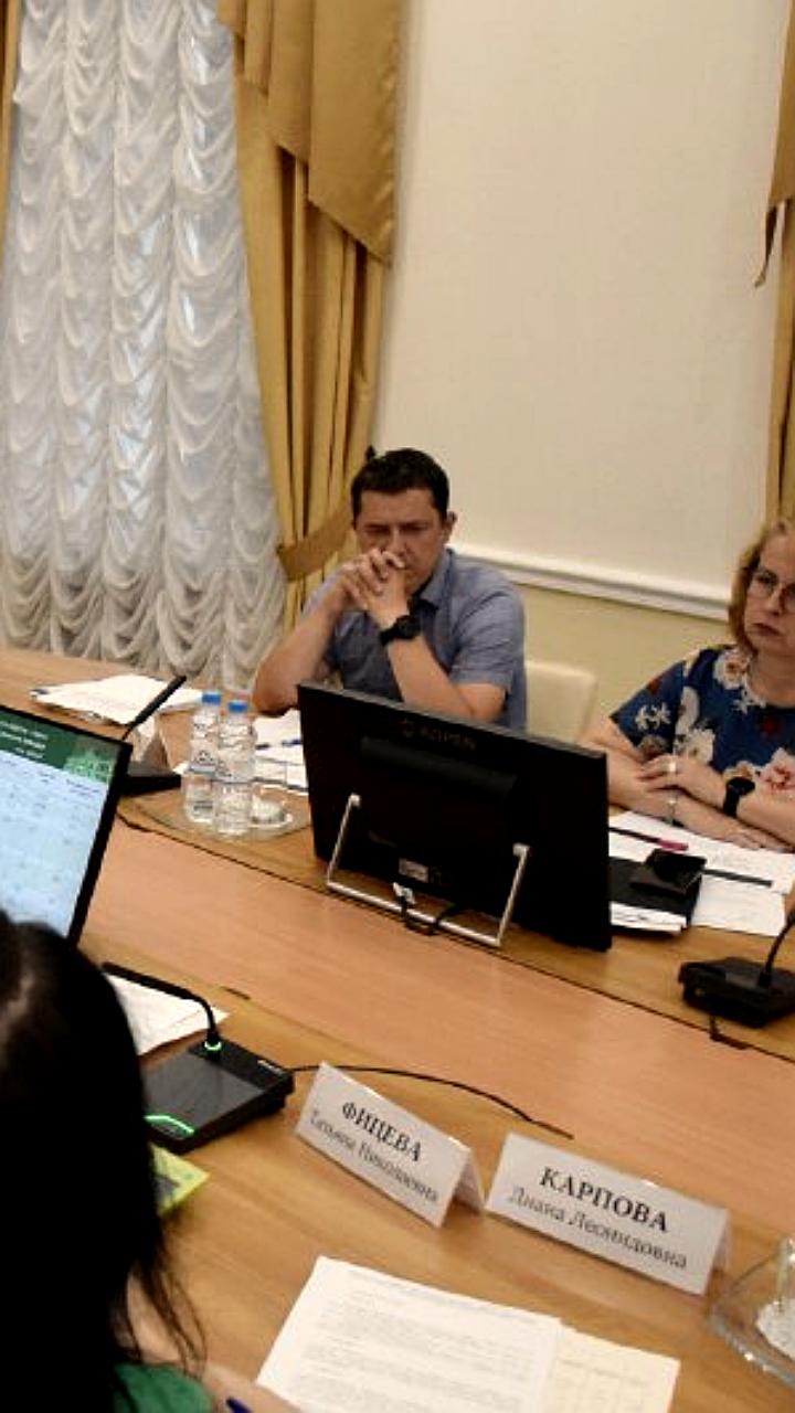 Заседания комиссий в Курске и Тамбове: сокращение задолженности и исполнение бюджета