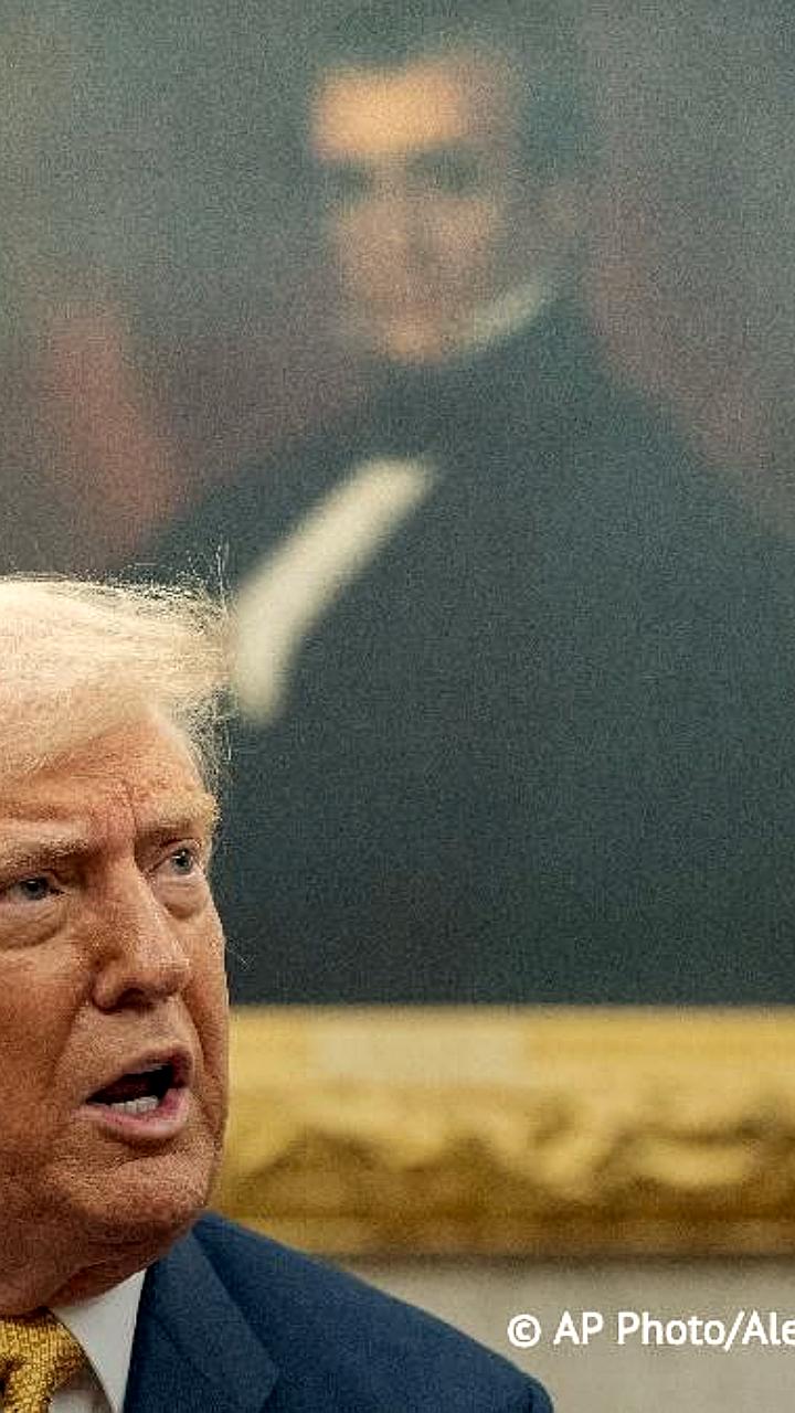 Трамп планирует обновление интерьера Овального кабинета с золотой отделкой