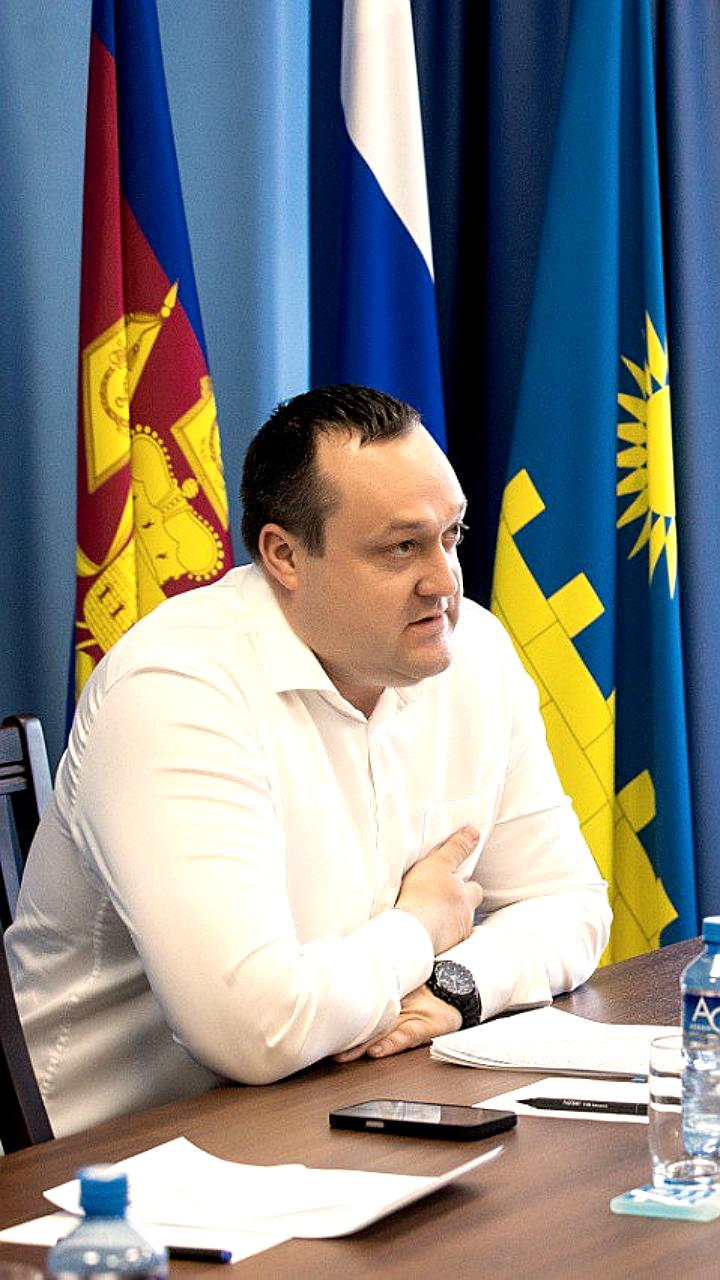 Мастер-класс по химии для школьников Северной Осетии и прием граждан в Воронежской области