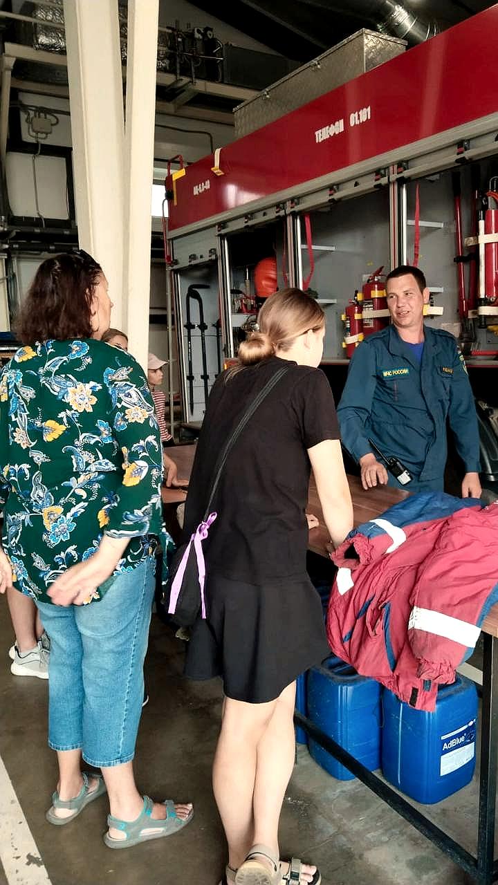 Дети из детского сада знакомятся с основами пожарной безопасности