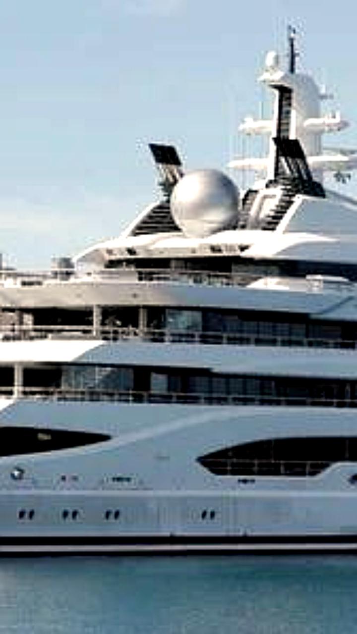 Суперъяхта Amadea, связанная с Керимовым, выставлена на аукцион в США