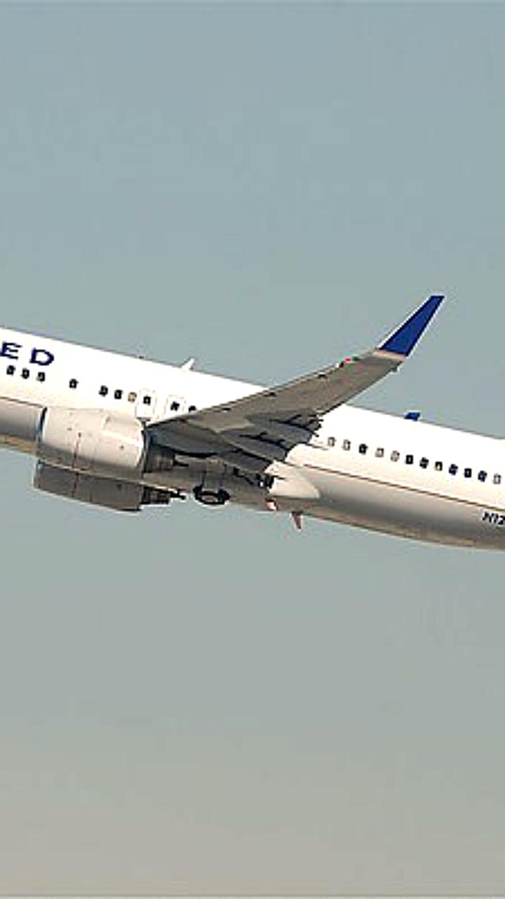 United Airlines приостановила полеты по всей стране из-за технических проблем