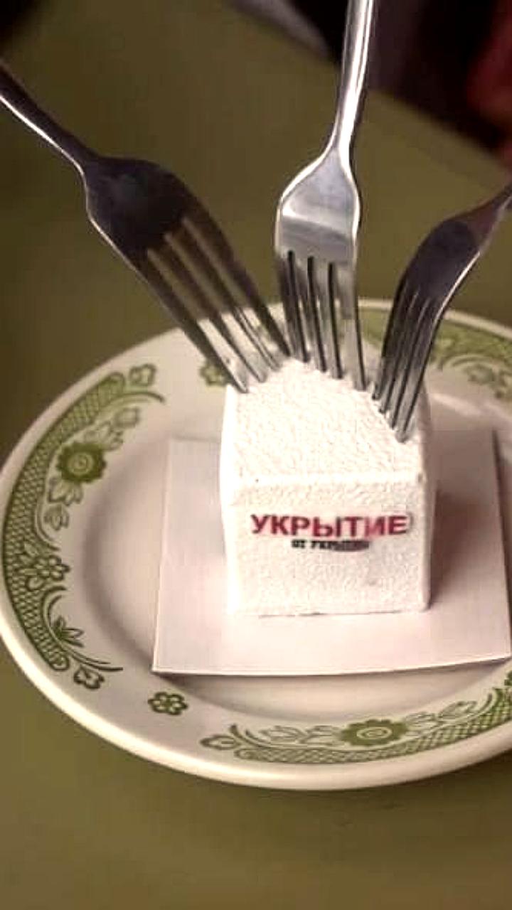 В Белгороде кафе представило десерт «Укрытие», а строительные компании внедряют «умные» часы для контроля персонала