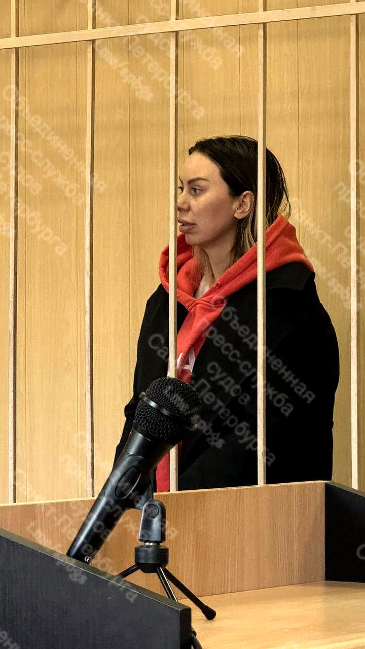 Суд приговорил Ирину Кулаго к двум годам за наезд на толпу в Петербурге