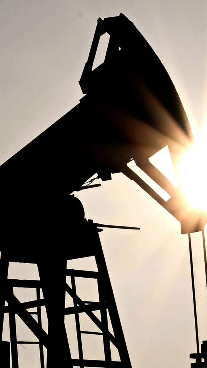 Цены на нефть продолжают снижение: Brent ниже 66 долларов