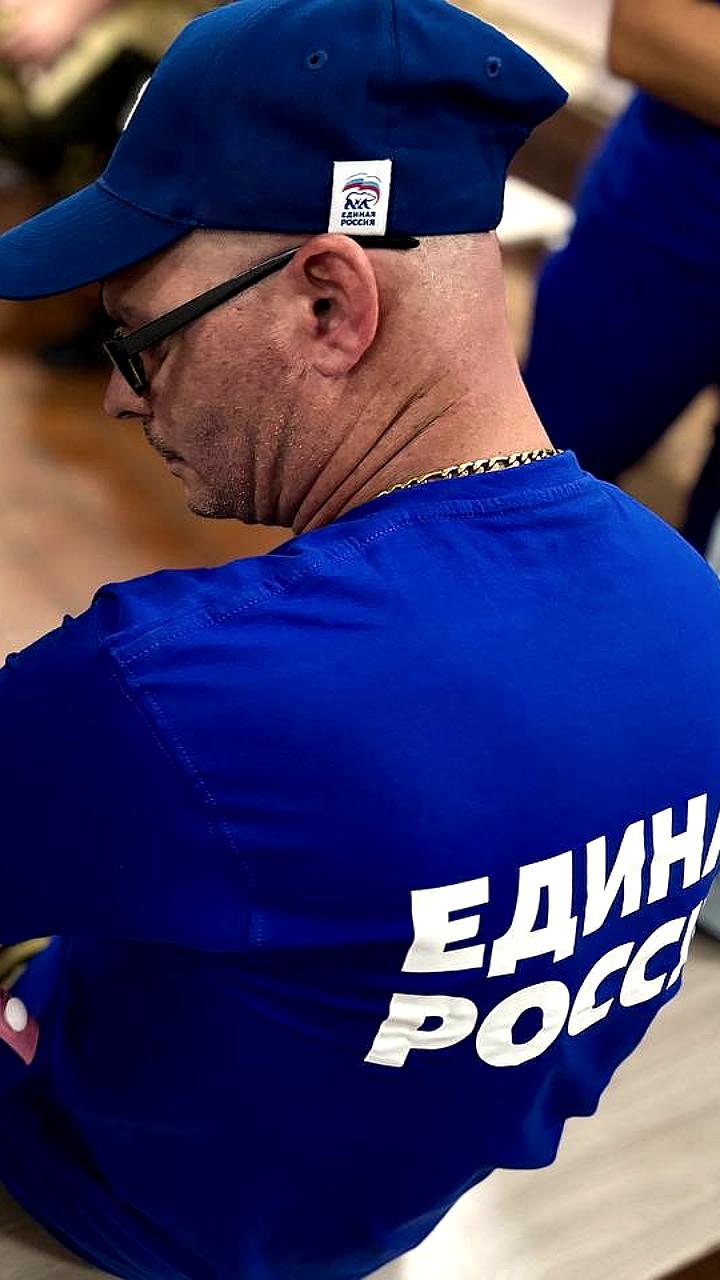 Волонтеры Единой России восстановили 15 построек в Курской области за первую смену лагеря