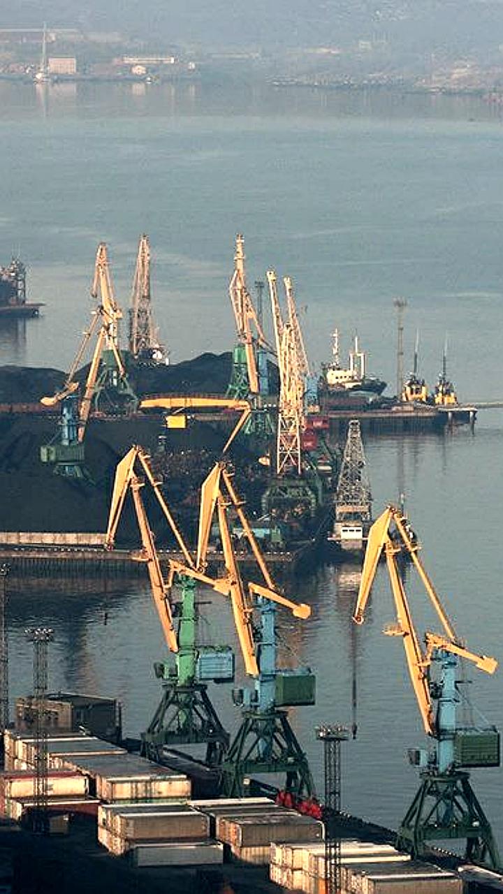 Правительство предлагает отложить увеличение мощностей Мурманского транспортного узла до подтверждения грузовой базы