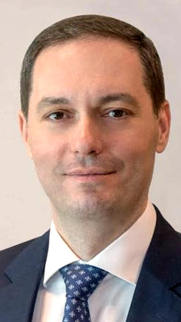 Сергей Нихаенко представил песню Владимиру Путину, а Мурат Керефов переходит в ВЭБ.РФ