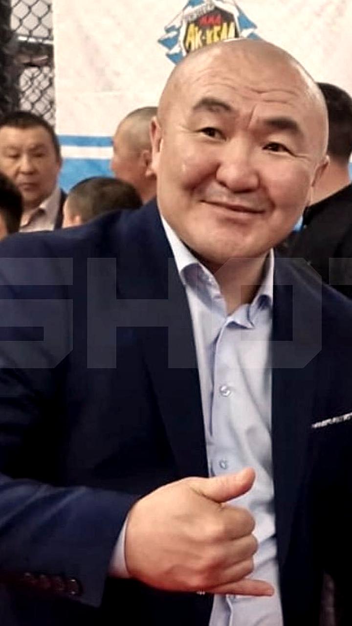 На свадьбе в Тюнгуре пенсионер убил президента Федерации ММА
