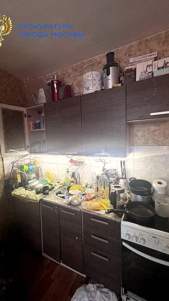 Трехлетний ребенок погиб в результате падения с пятого этажа в Южном Бутово