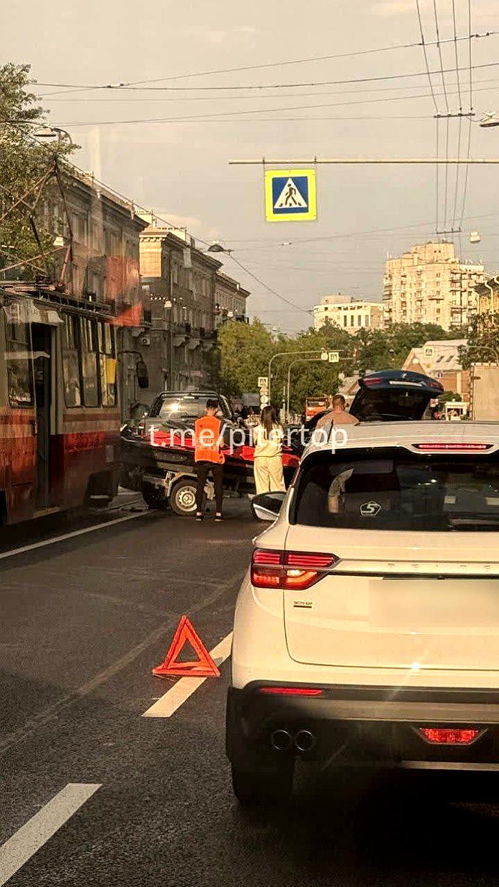 ДТП с пятью автомобилями на МКАД: движение затруднено