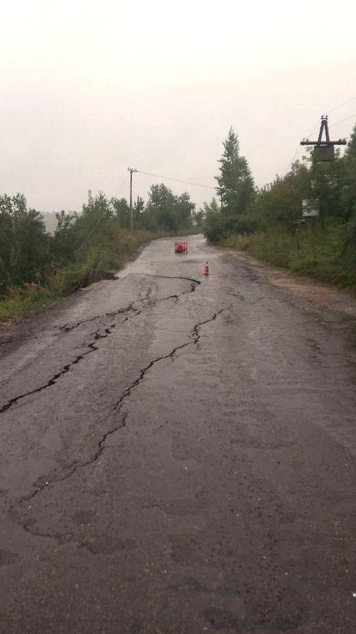 Ограничение движения в Ленинском районе из-за провала дорожного полотна