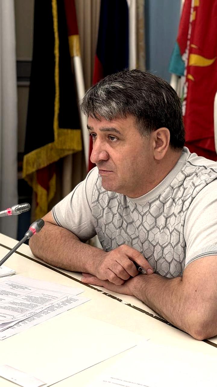 Заседание ситуационного центра в Махачкале: обсуждение мер по устранению отключений электроэнергии