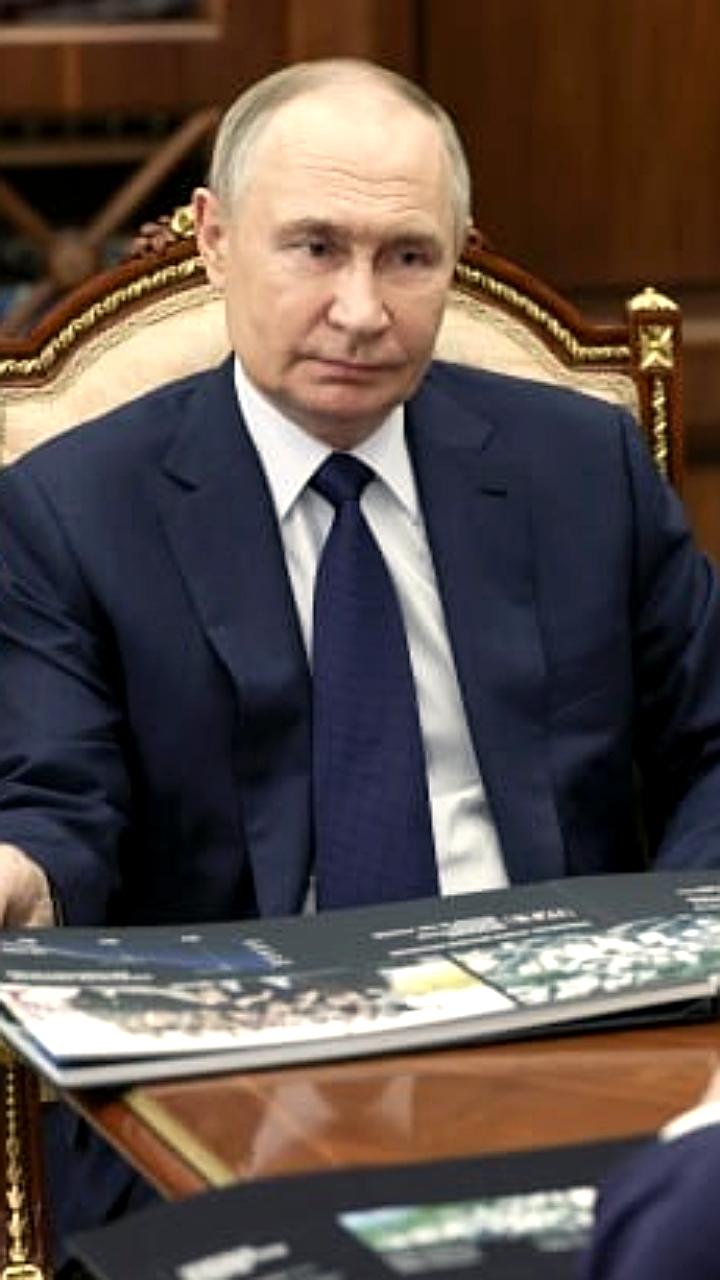 Путин и Хоценко обсудили социально-экономическое развитие Омской области