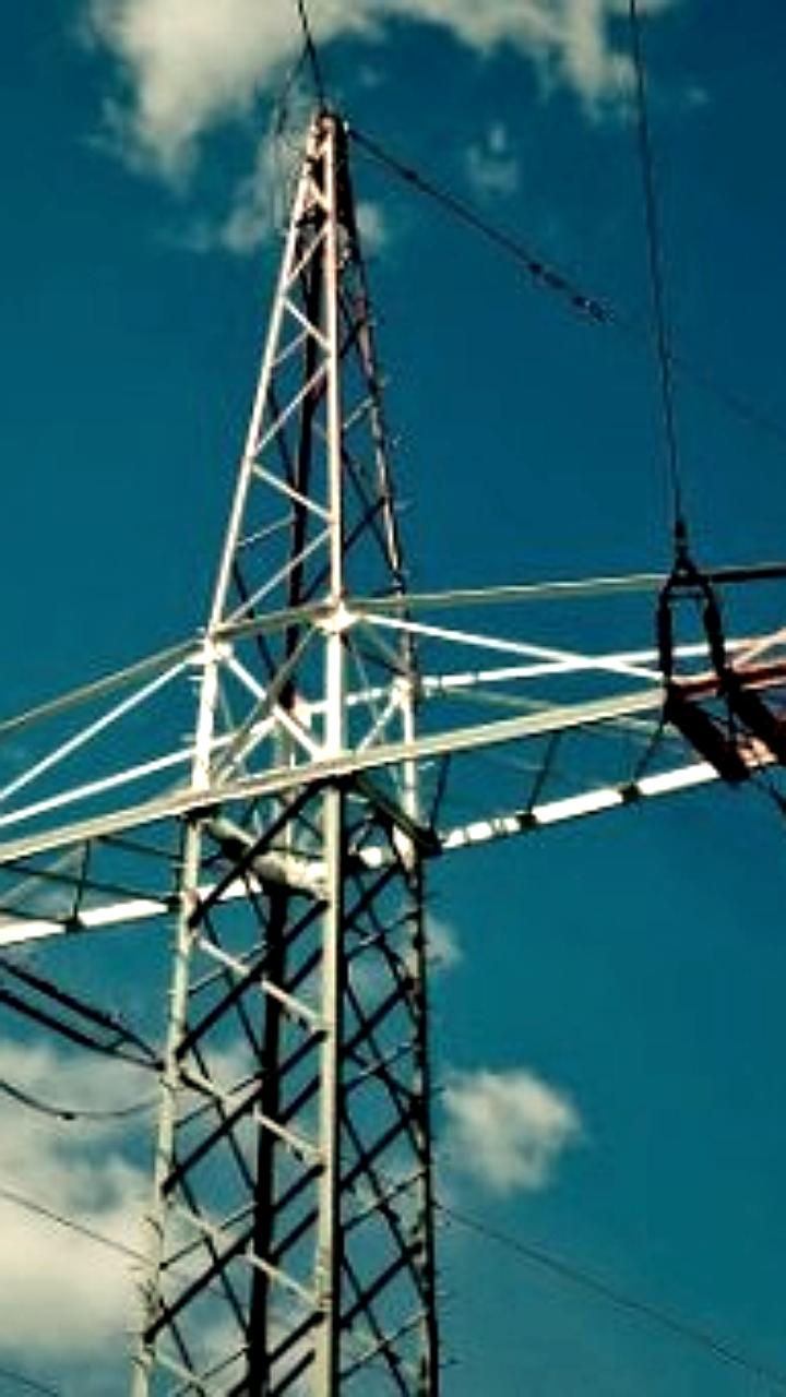Правительство разрабатывает новые принципы оплаты услуг в железнодорожных перевозках и электросетях