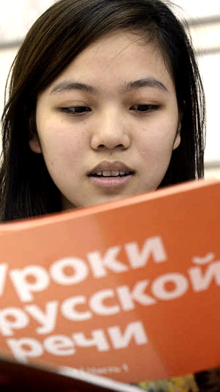 МВД России напоминает мигрантам о необходимости обучения детей в школах