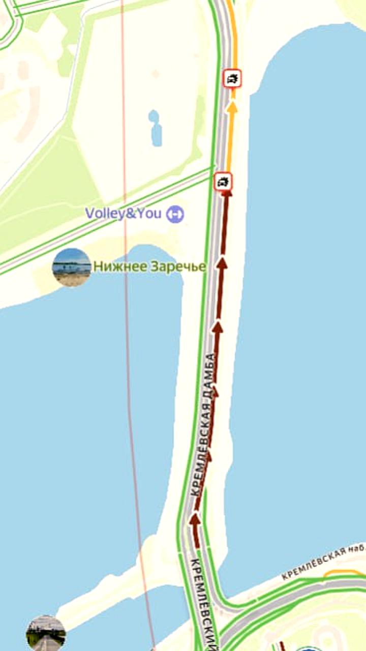 ДТП на Кремлевской дамбе в Казани: пострадавшая женщина