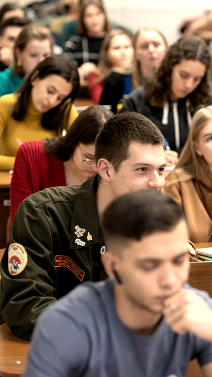 В России принят закон о поддержке студенческих семей с новыми льготами