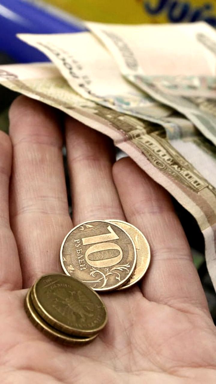 Комиссионные доходы российских брокеров снизились на 2,2% в I полугодии 2025 года