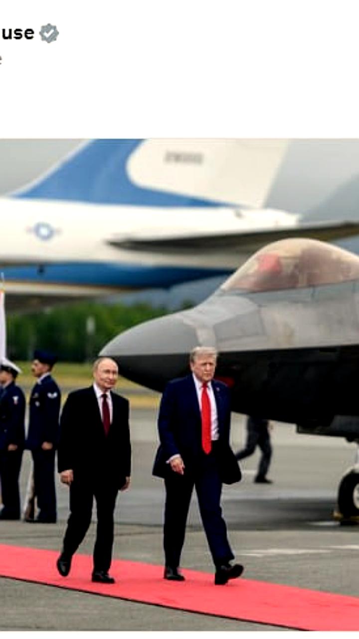 Белый дом представляет новый кадр исторической встречи Путина и Трампа