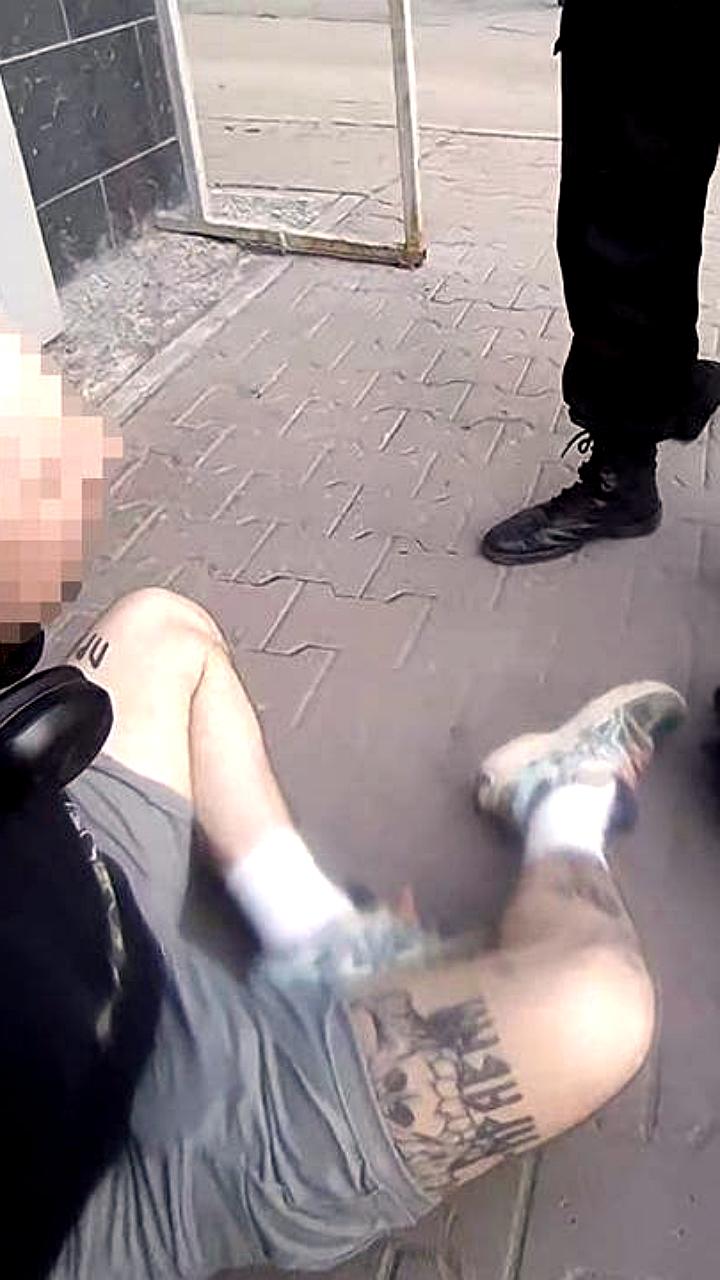 Посетитель кафе угрожает взорвать заведение из-за долгого ожидания