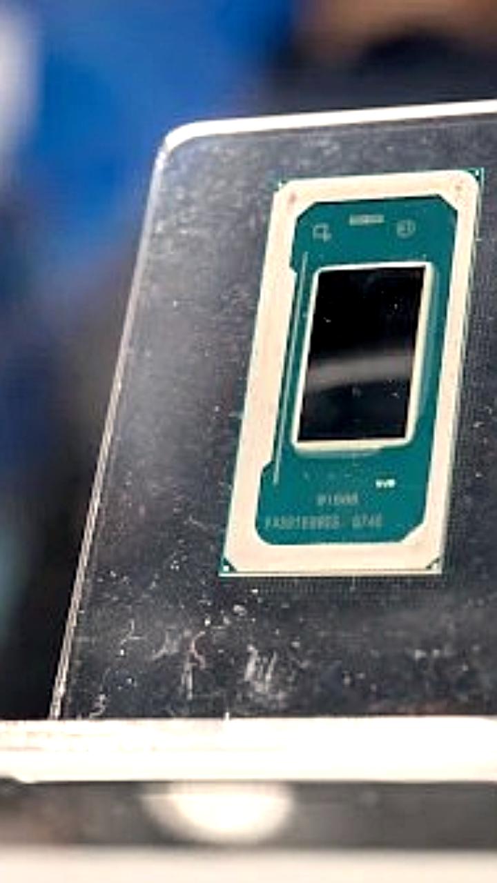 Неанонсированный процессор Intel Core Ultra 7 254V обнаружен в тестах PassMark