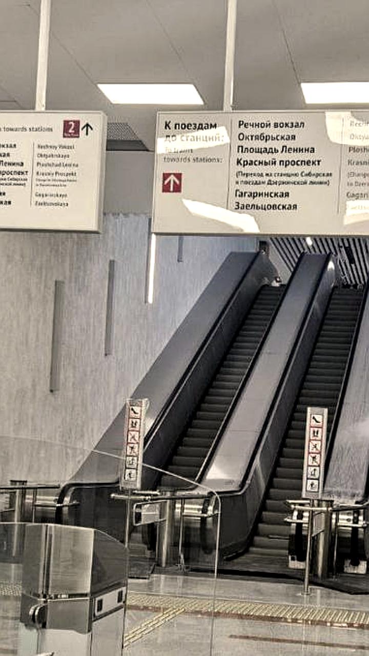 На станции метро «Спортивная» в Новосибирске установлены новые навигационные указатели