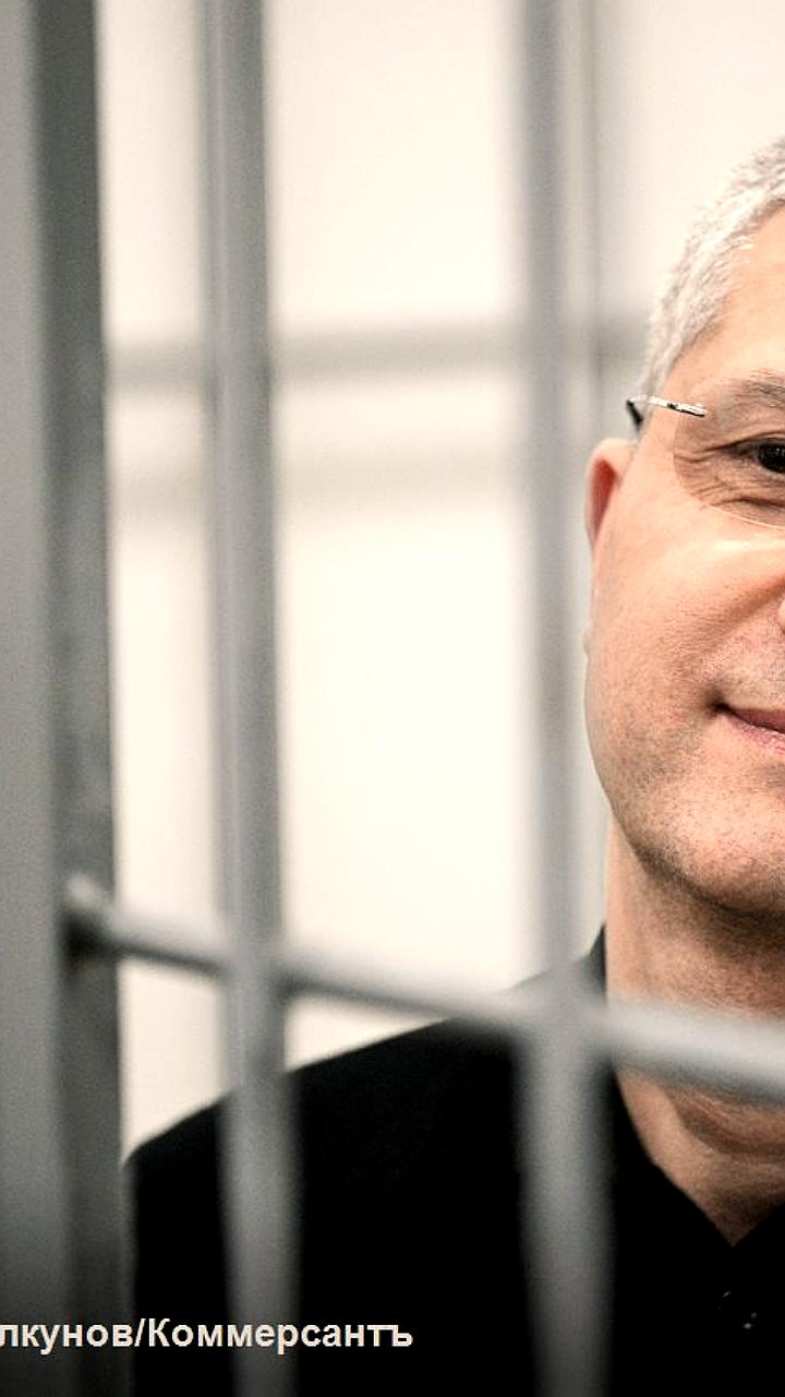 Генпрокуратура требует конфискации имущества бывшего замминистра обороны Тимура Иванова