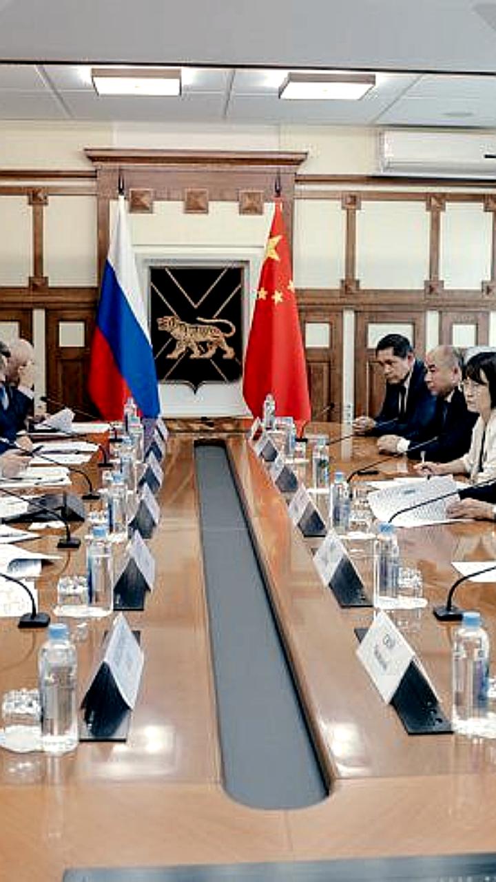 Губернаторы Приморья и Хэйлунцзяна обсудили развитие двустороннего товарооборота и туристических обменов