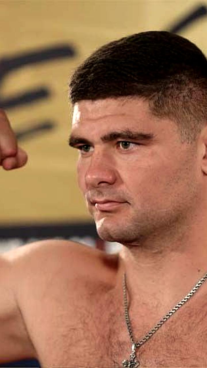 Олег Попов одержал победу над Александром Романовым в финале PFL World Tournament 10