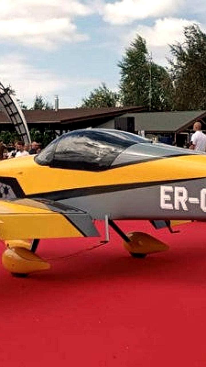 В Молдове представлен первый самолёт местной сборки Vans RV 7A