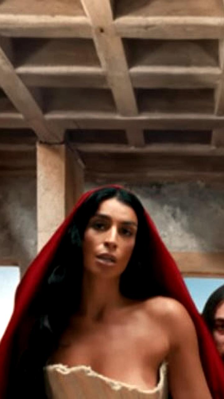 В Армении протестуют против приглашения певицы Sevdaliza на фестиваль Coca Cola Music Fest