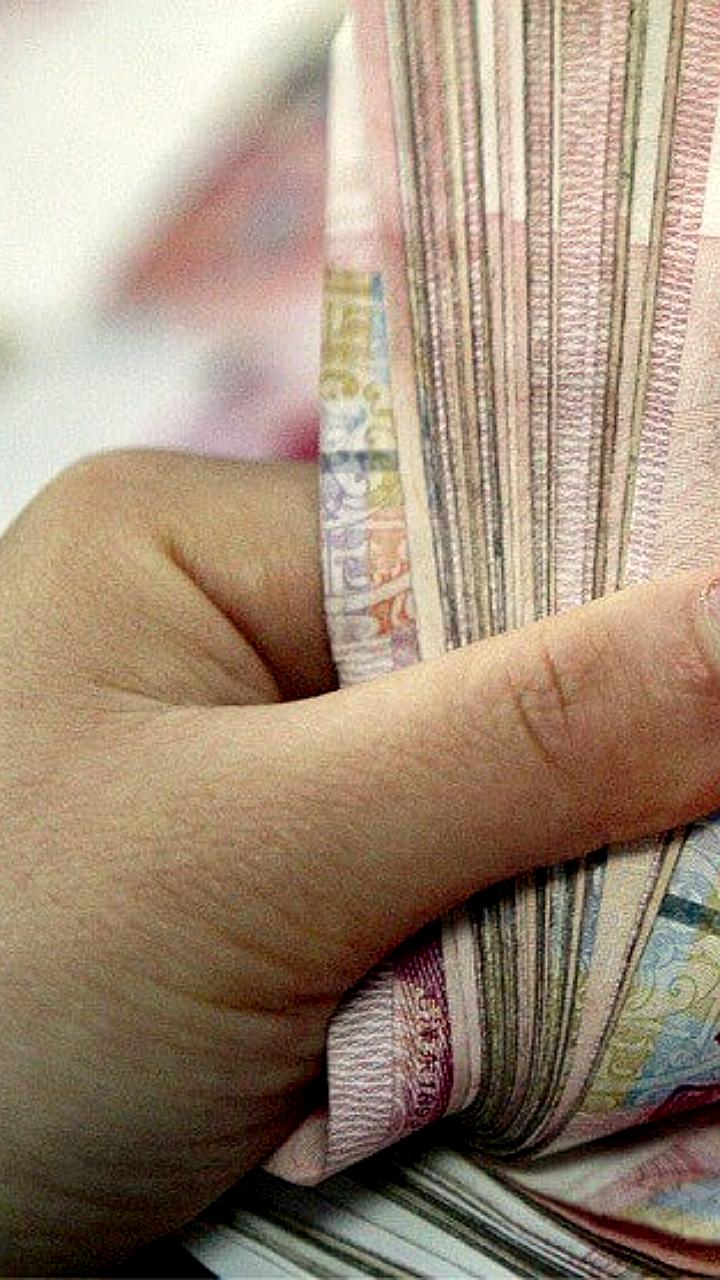 Суд в Китае обязал любовницу выплатить компенсацию семье мужчины, погибшего во время встречи