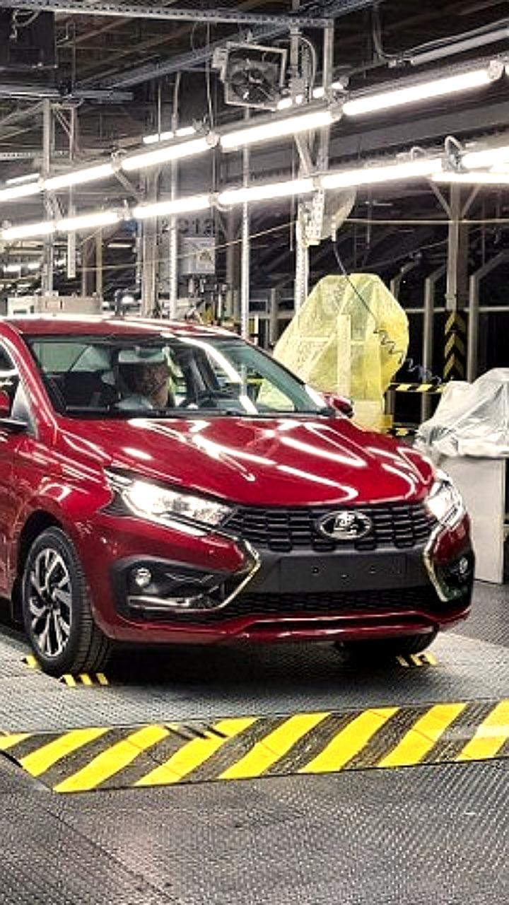 Начало серийного производства Lada Iskra на бывшем заводе Nissan в Петербурге