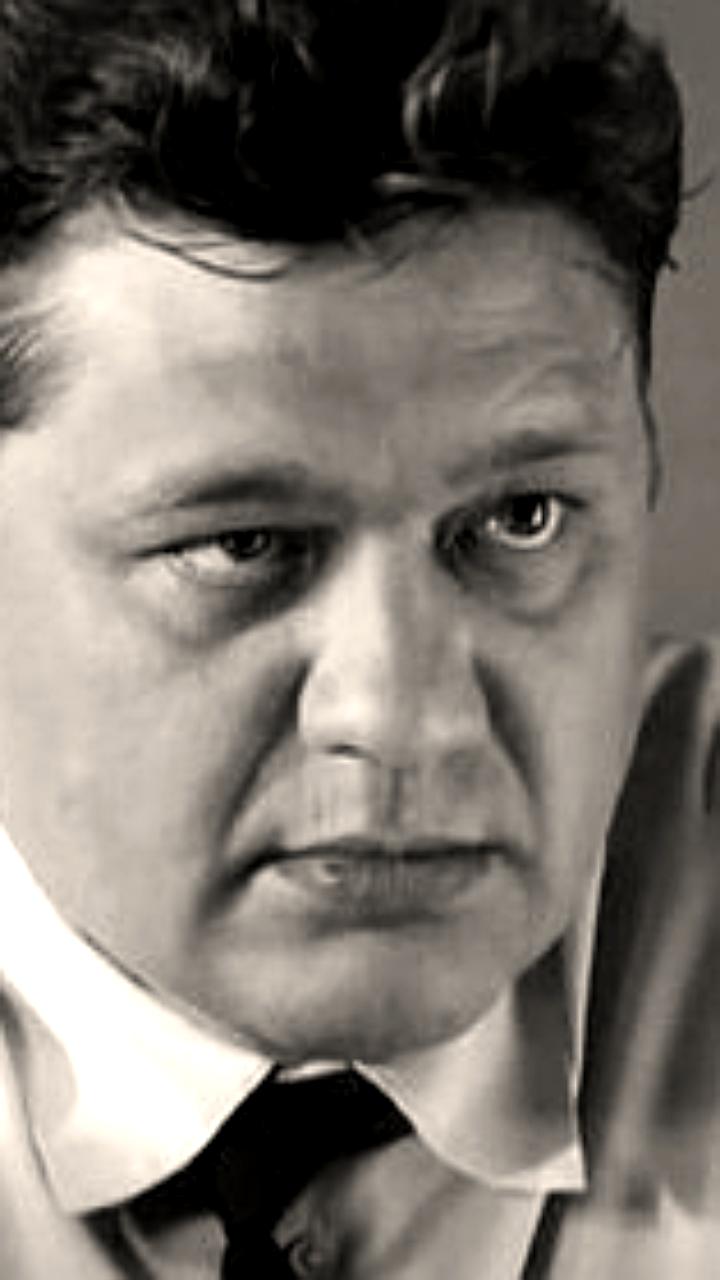 Умер актер Алексей Аптовцев, известный по сериалам 'Метод Фрейда' и 'Кремлевские курсанты'
