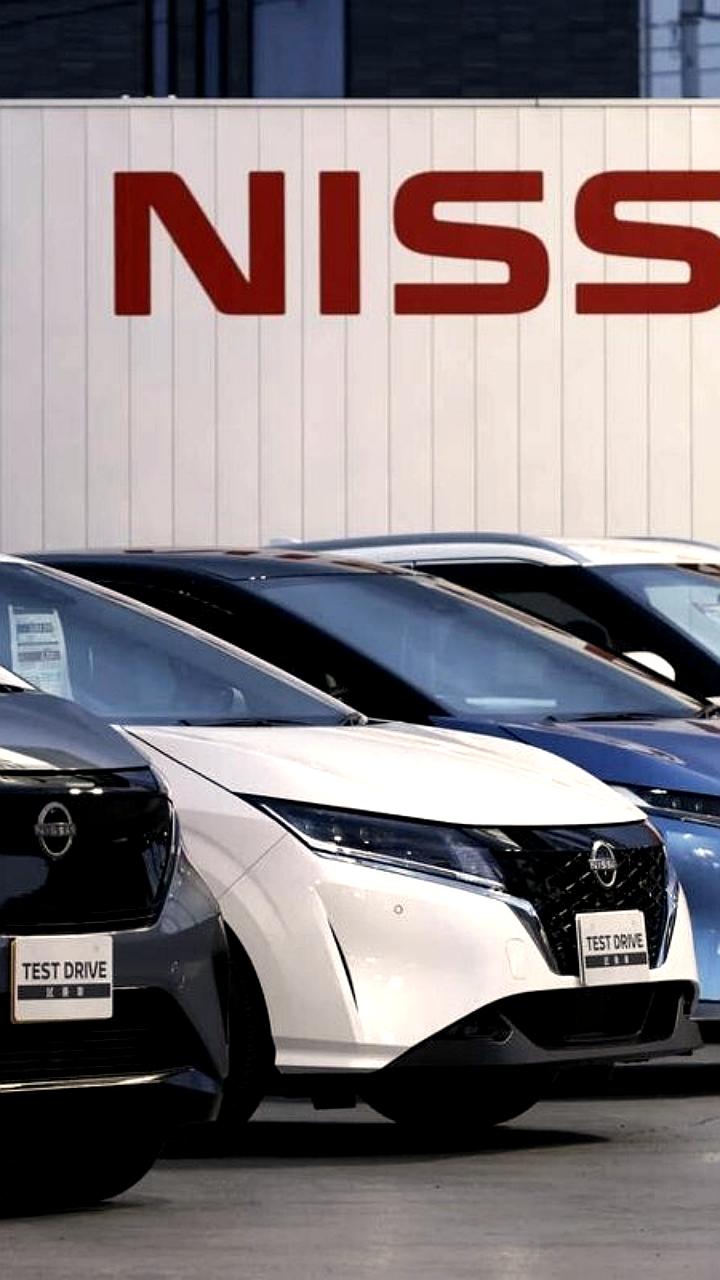 Акции Nissan упали на 6% после продажи пенсионным фондом Mercedes доли в компании