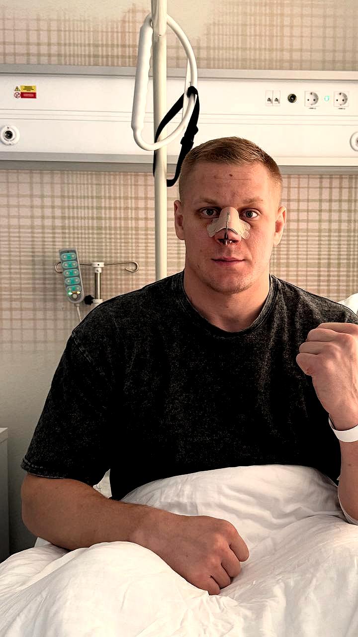Сергей Павлович перенес операцию после травмы носа, полученной на турнире UFC в Шанхае
