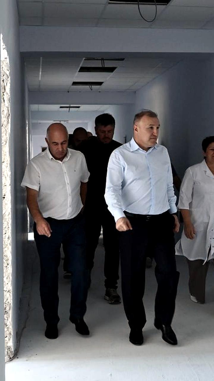 Глава Адыгеи Мурат Кумпилов проверил ход капитального ремонта социальных объектов в Адыгейске