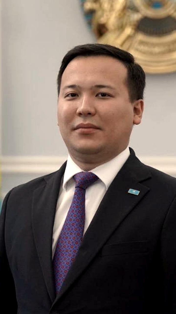 Ерхан Таткен завершает работу в акимате Западно Казахстанской области, Дмитрий Черских переходит в Барнаульскую гордуму
