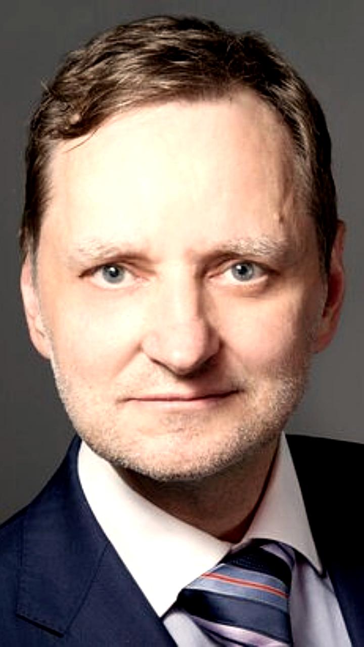 Суд продлил содержание в СИЗО преподавателя Нестеренко за украинские песни