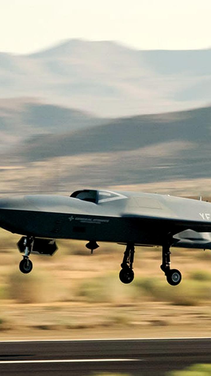 Первый полет боевого дрона YFQ 42A от General Atomics для ВВС США